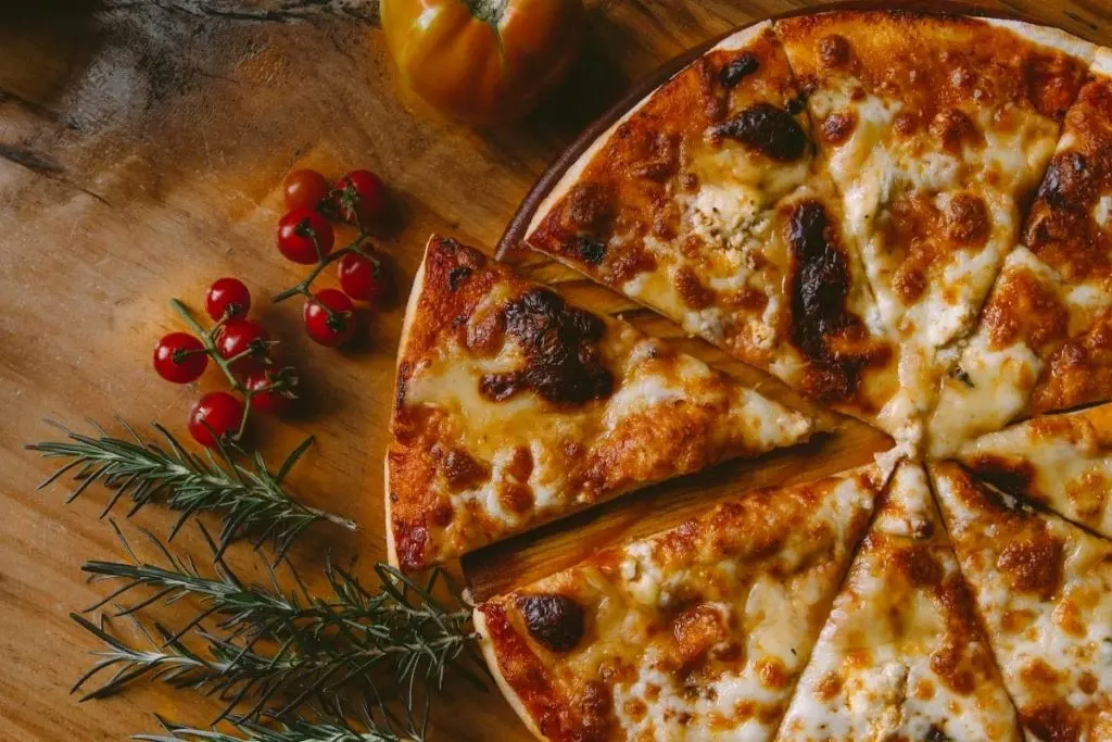 Prawdziwie włoskie smaki: odkrywamy tajemnice doskonałej pizzy i makaronu