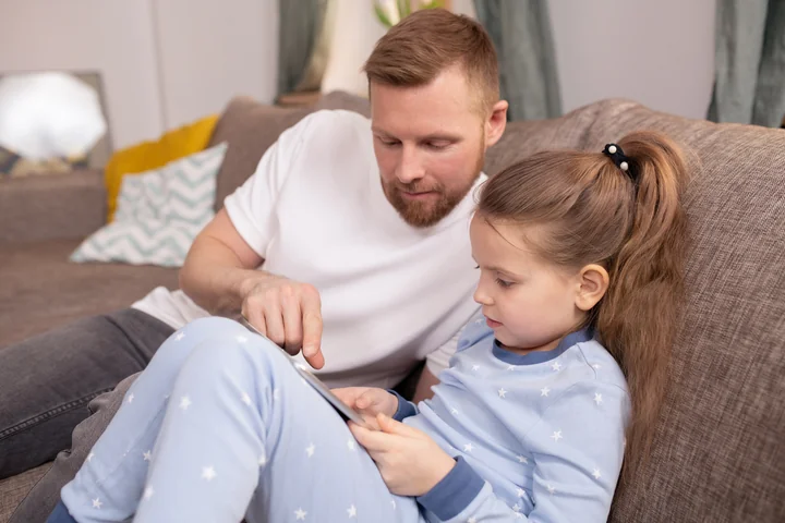 Ojciec dziecka po rozstaniu bez ślubu – jakie ma prawa i obowiązki?