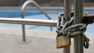 Duży basen Chwiałki wraca po przerwie. Mały nadal zamknięty