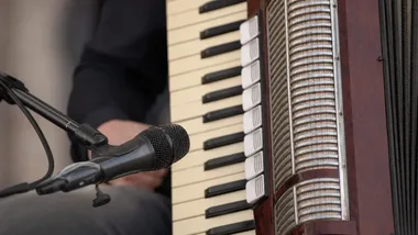 Przedmioty zabrzmią jak instrumenty. Teatr Atofri zaprasza na niezwykły koncert