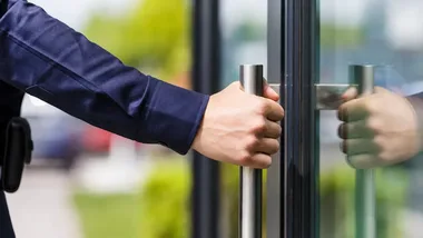 Szkoły przygotowują się na zagrożenia. W szkoleniu uwzględniono także ataki nożowników