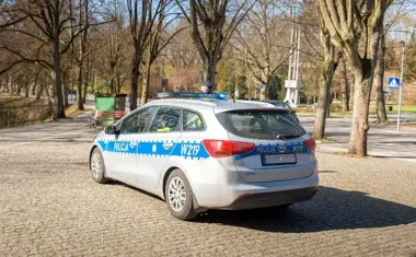 Mandat nie pomógł - 36-latka po kradzieżach została wydalona z Polski