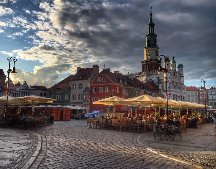 Poznań wprowadza tańsze przejazdy z biletem semestralnym dla pasażerów