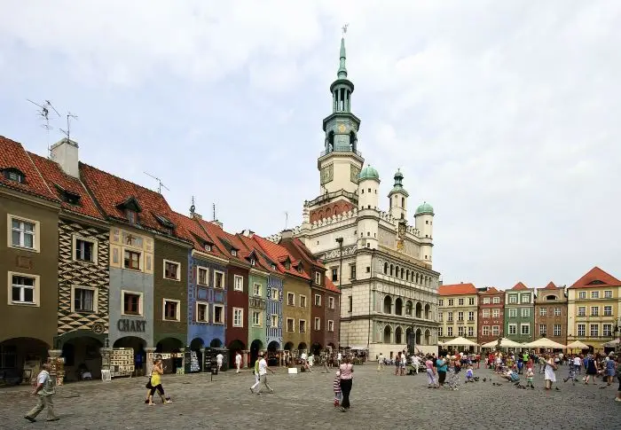 Prace nawierzchniowe na nowej drodze rowerowej przy Estkowskiego rozpoczęte