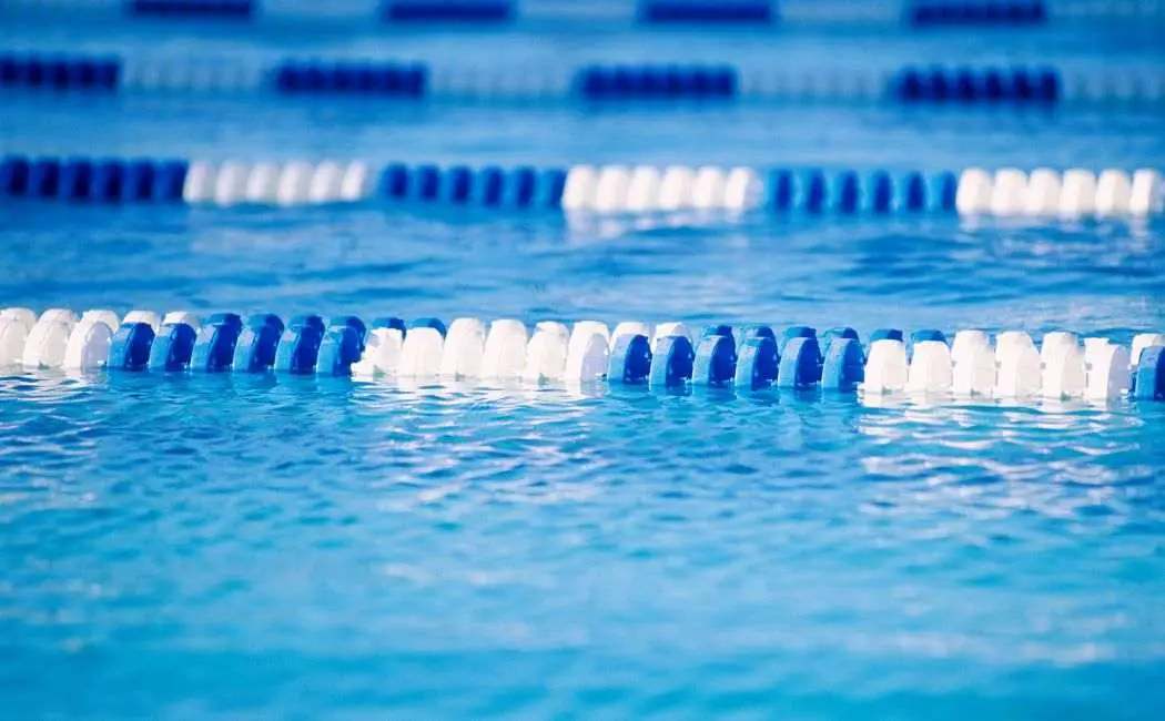 POSiR w Poznaniu otwarty w Święto Niepodległości — baseny, korty i lodowiska dostępne