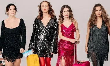 Lor w Poznaniu - pop z pamięci, brokatu i szkolnych korytarzy