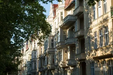 Poznań od świtu do zmierzchu uchwycony przez przyszłych filmowców