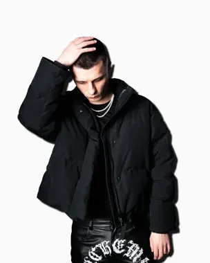 Młody West wjeżdża do B17. Rap z zajawki, nie z kalkulatora