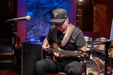 Bas, który prowadzi całą opowieść - Wojtek Pilichowski w Blue Note