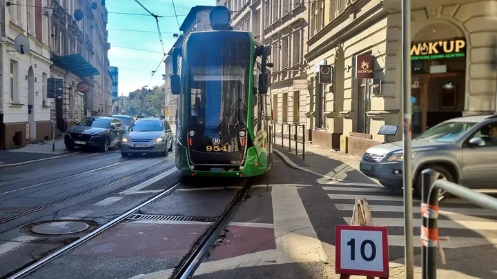 Most Teatralny wraca do ruchu, ale tramwaje z centrum skręcą na objazdy