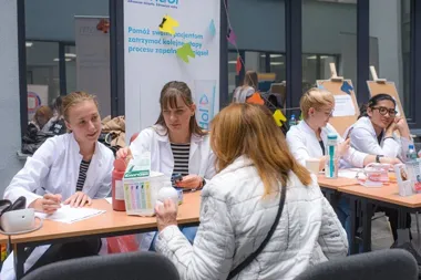 Biała sobota w Poznaniu. EKG, USG i badania znamion na miejscu