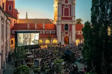 Oscarowa opowieść na dziedzińcu. Kino #NaWolnym wraca z kolejnym seansem