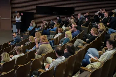 Małe rzeczy, wielki spór. W Poznaniu rusza konferencja o reklamach