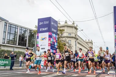 Poznański maraton wraca na Stary Rynek. Biegacze pojawią się też na stadionie