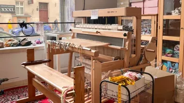 Tkacka pracownia wchodzi do Zaułka Rzemiosła i stawia na naturalne włókna