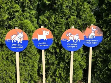 „Twój kejter – Twoja kupa”. Na osiedlach są nowe tabliczki
