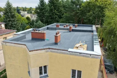 Przecieki i zagrzybione belki. Przedszkole na Grunwaldzie przechodzi remont dachu