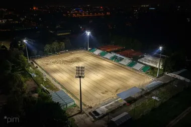 „Ogródek” na Wildzie z nową murawą. Prace weszły w decydującą fazę