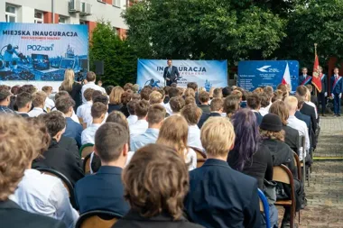 80 tysięcy uczniów rozpoczęło rok szkolny. W szkołach są klasy cyberbezpieczeństwa