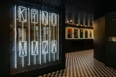 Cztery różne historie i jeden bilet. Kino Muza szykuje seanse dla seniorów