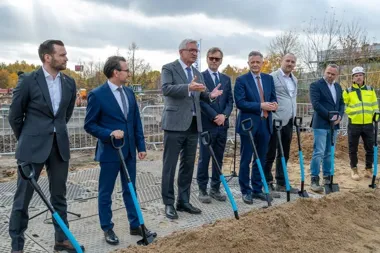 516 mieszkań przy ul. Żelaznej. Ruszyła największa budowa PTBS