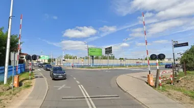 Dwa przejazdy na Dębcu będą zamknięte. Ruch pójdzie objazdami