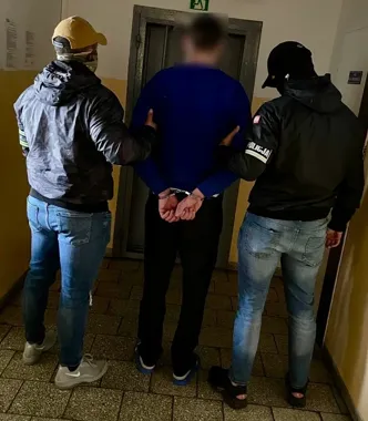 Atak na mężczyznę na wózku i piwo za kilka złotych - policja zatrzymała obu