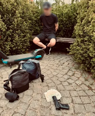 Blikiem po cudze pieniądze. Kryminalni z Wildy zatrzymali "odbieraka" w bankomacie