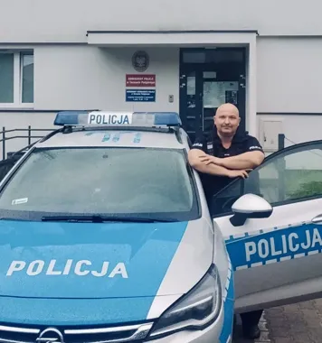 Zasłabł za kierownicą w Kościanie. Świadkowie i ratownicy wygrali z czasem