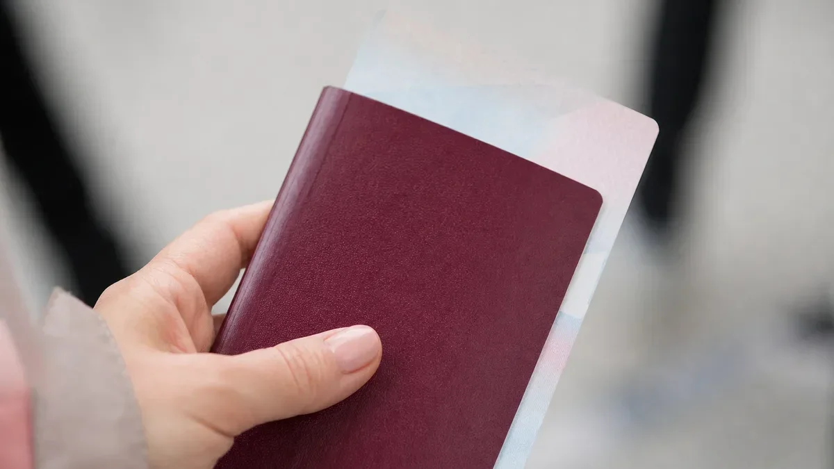 Na Ławicy pokazał włoski paszport. Dokument był podrobiony