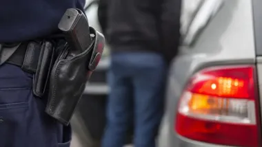 Uciekał przed kontrolą na Wildzie. 38-latek miał 30 woreczków