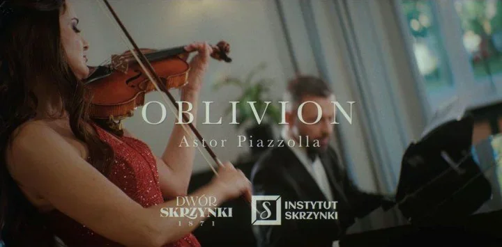 Piazzolla zabrzmiał w zabytkowym dworze. MariAndi Duo nagrało teledysk