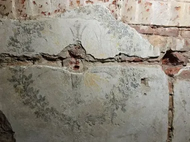 Znak sprzed ponad 160 lat odsłonięty w kościele w Tulcach