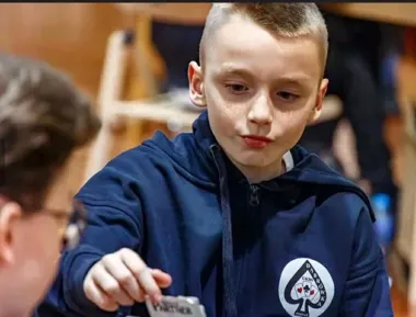 Jedenastolatek z Kamionek zbiera medale i zaskakuje w brydżu