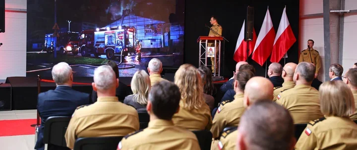 Nowy magazyn-garaż w Ostrowie - PSP podsumowała rok i plany OLiOC