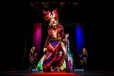 Król bez szat wraca na scenę jako opowieść o dzisiejszych obsesjach