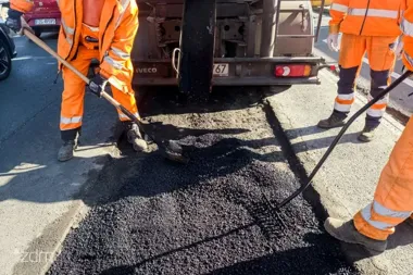 Remonty na jezdniach – drobne naprawy i prace w kilku dzielnicach