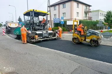 Na kilku poznańskich ulicach pojawią się ekipy od ubytków i równiarka