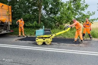 Remonty i łatanie ulic w Poznaniu. Drogowcy pracują w kilku rejonach