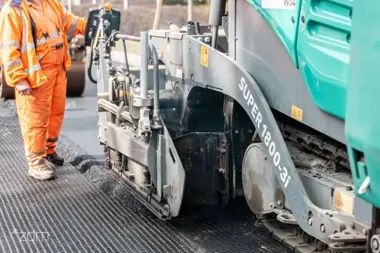 Drogowcy wchodzą na kilka ulic Poznania i łatają niebezpieczne ubytki