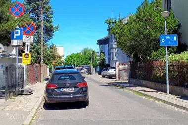 Kolejne ulice na Ogrodach pod robotami. Kierowcy muszą przeparkować auta